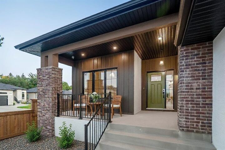 Property Photo: 4 Beck Cove MB R3R 3Z1