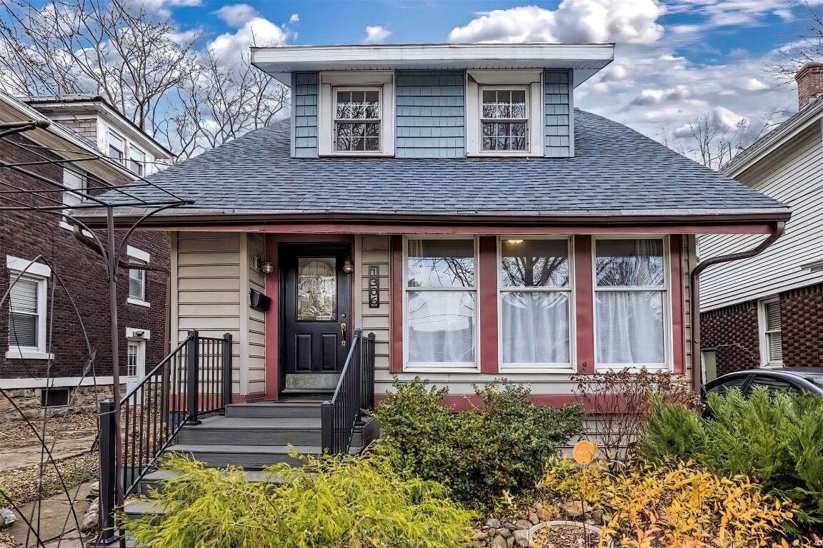 Property Photo: 1306 W 10 Street PA 16506
