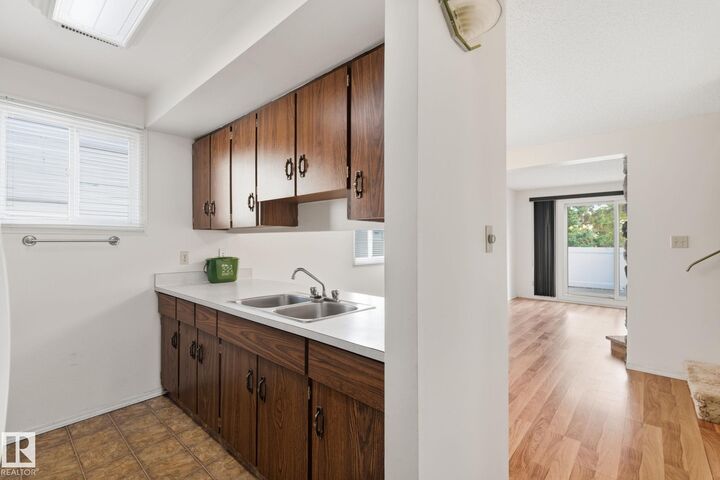 181 Lancaster Terrace NW  Edmonton AB T5X 5T1 photo