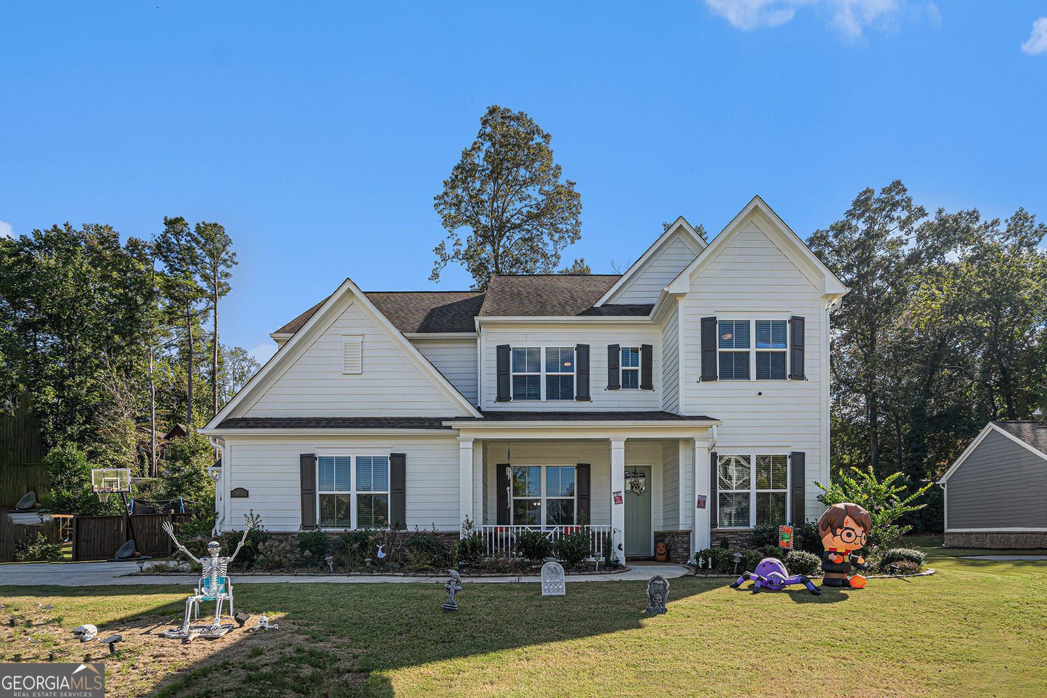 Property Photo: 3816 Whithorn Way GA 30152