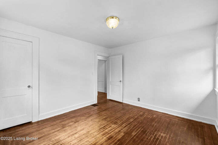 Property Photo:  2511 Talbott Ave  KY 40205 