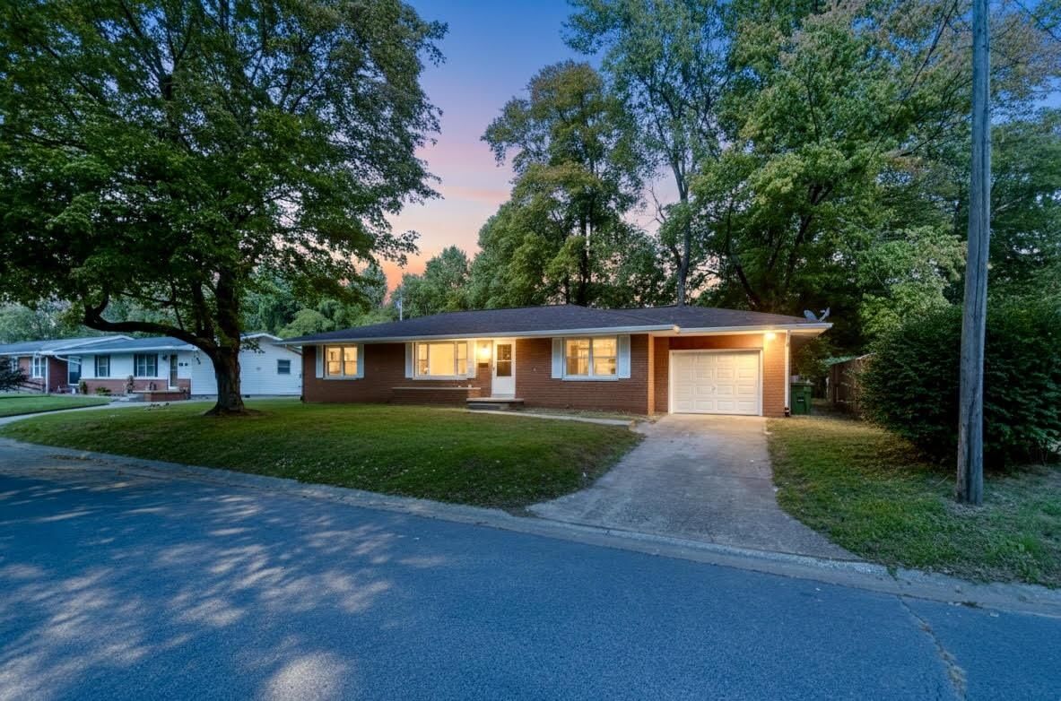 Property Photo:  659 Richardson Ave.  KY 42420