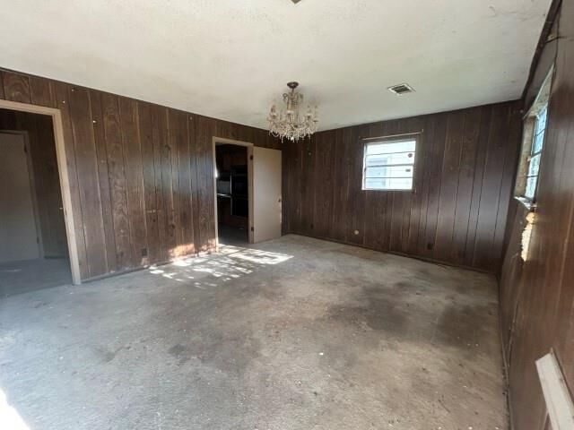 Property Photo: 1439 W 5th Street TX 77640