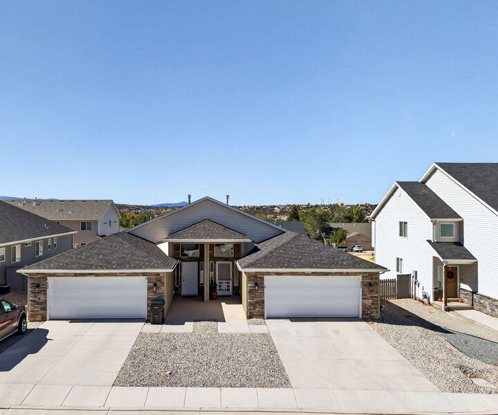 Property Photo: 902 S 25 W UT 84720