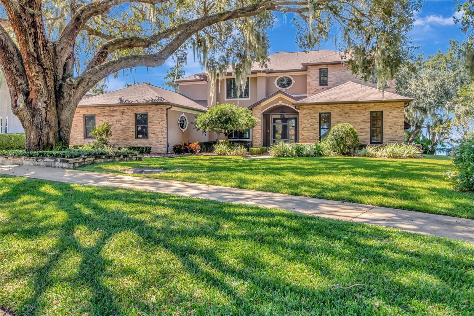 Property Photo: 1910 Brantley Circle FL 34711