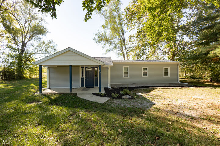 Property Photo: 141 Dawson Street IN 47201