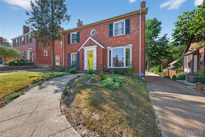 Property Photo: 8328 Ardsley Drive MO 63121
