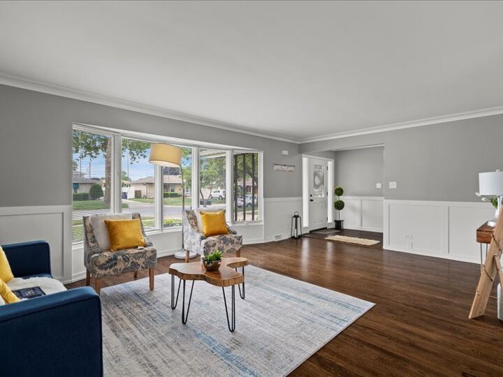 Property Photo: 9526 S Kilbourn Avenue IL 60453