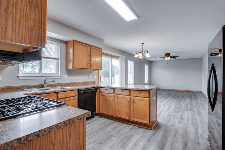 Property Photo: 2873 Carlsbad Circle IL 60503