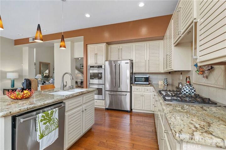 Property Photo: 323 Empire Landing CA 90803