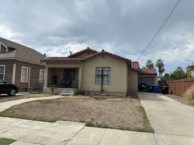 Property Photo:  1063 N Gordon  CA 91768 