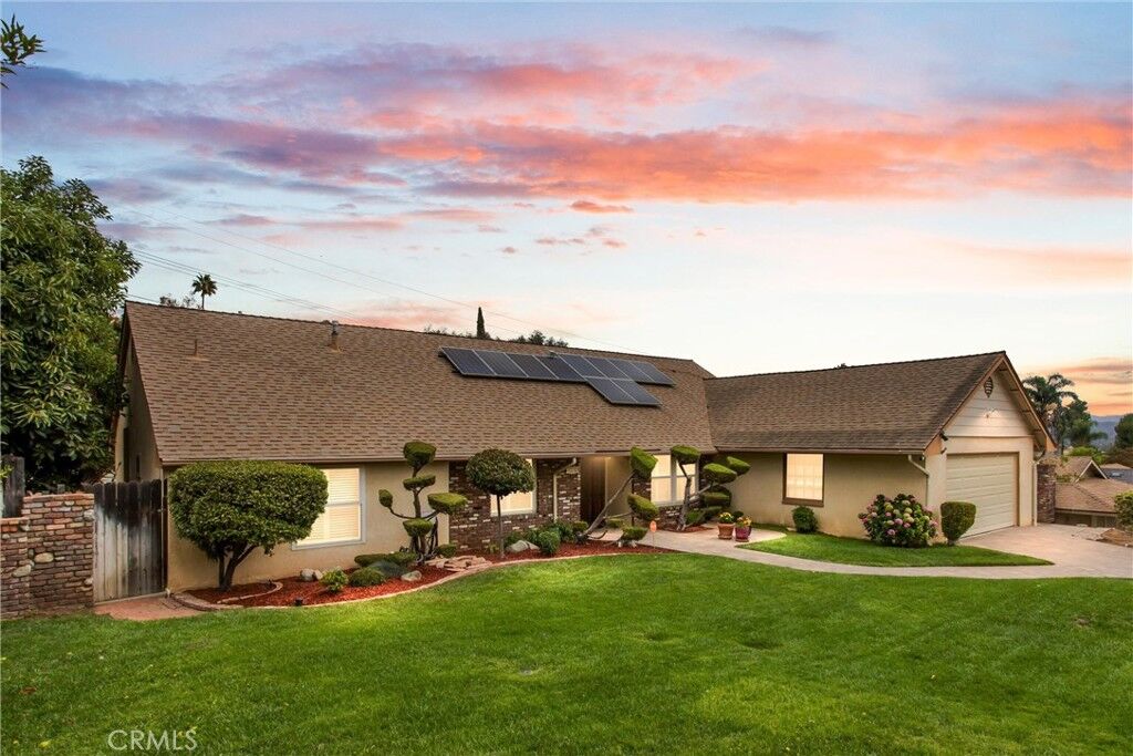 Property Photo:  5421 Sierra Vista  CA 92505 