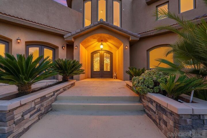 3034 Mountain View Dr  Escondido CA 92027 photo