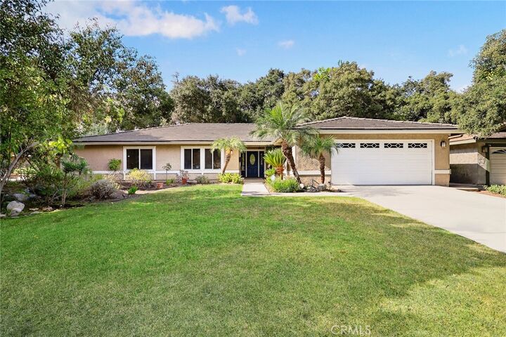 Property Photo: 261 Oakhurst CA 91007