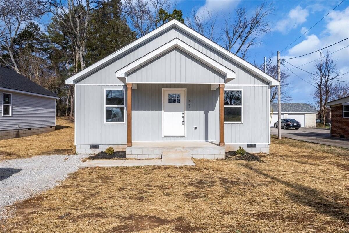 Property Photo: 713 Hunt St TN 37398