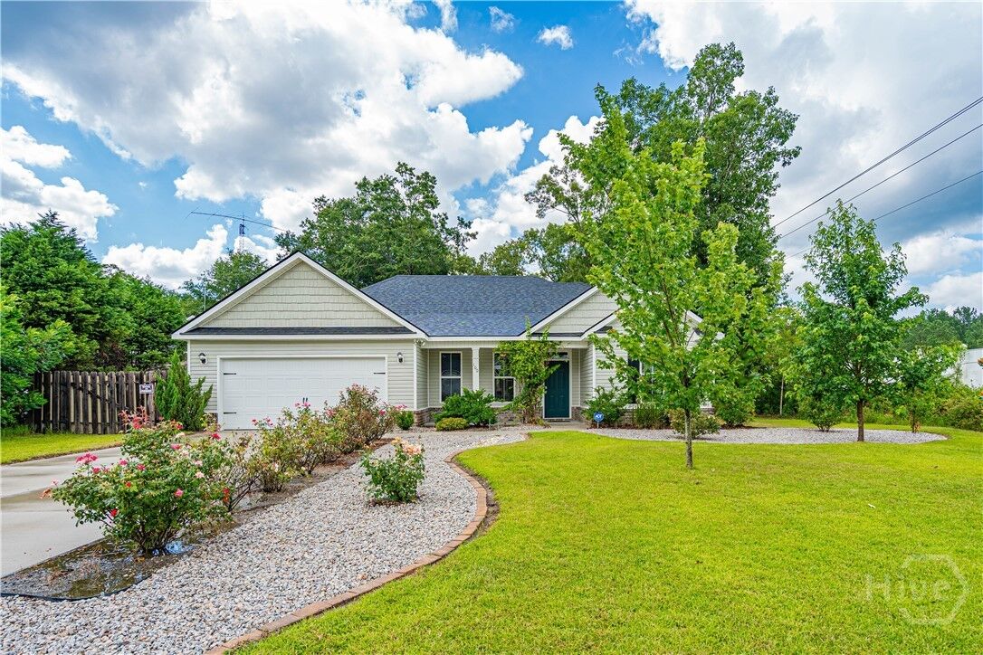 Property Photo:  100 Drake Landing Drive  GA 31326 