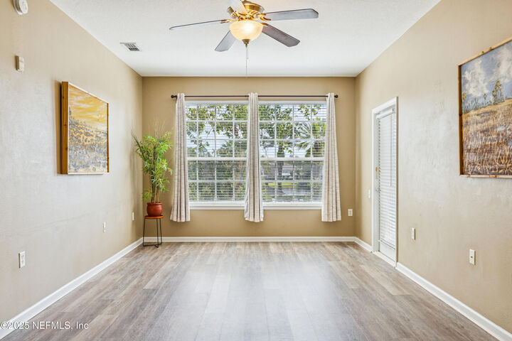 Property Photo: 7990 Baymeadows Road E 224 FL 32256