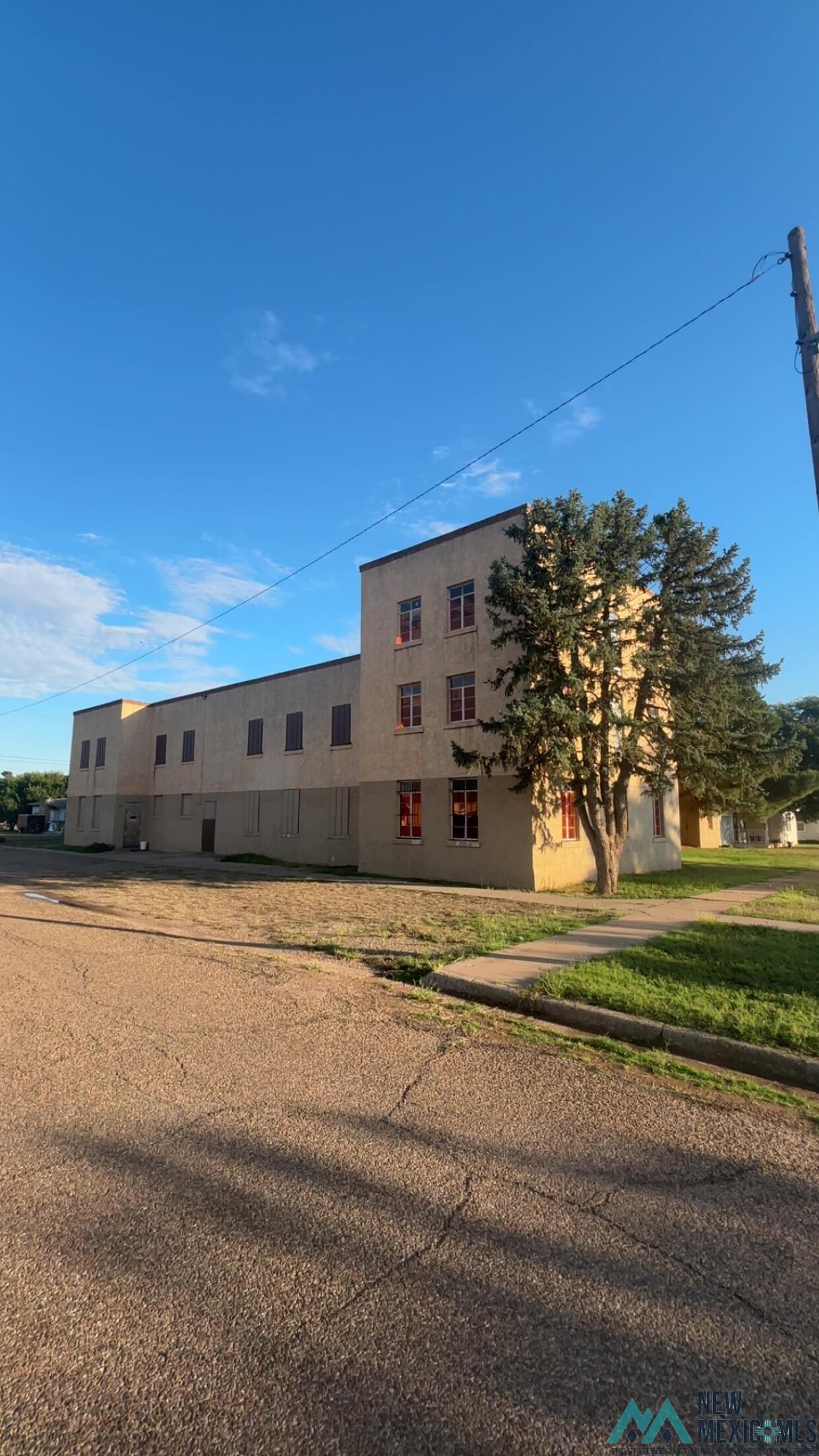 Property Photo:  1121 N Rencher Street  NM 88101 