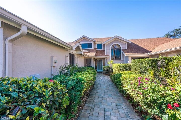 Property Photo:  20 Water Oaks Way 3-10  FL 34105 