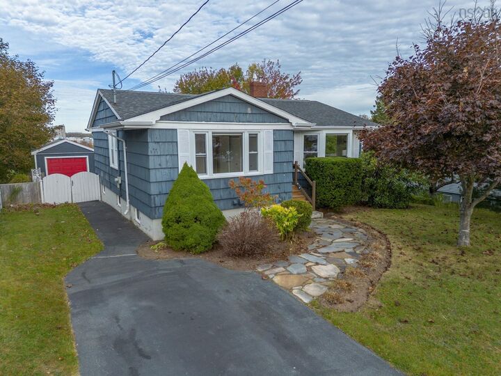 10 Sarnia Avenue  Dartmouth NS B2Y 1Y5 photo