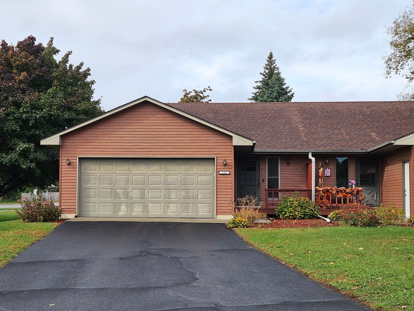 Property Photo:  133 Butternut Court  WI 54022 