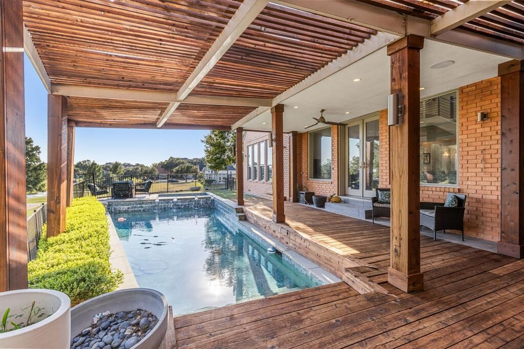 Property Photo:  7702 Lakecrest Circle  TX 75063 