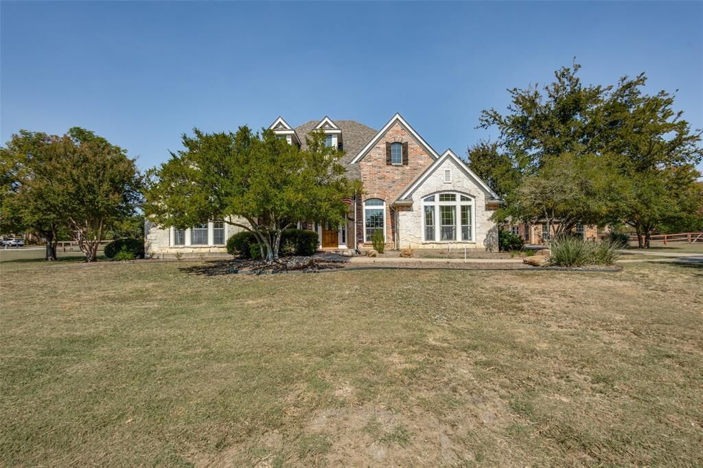Property Photo: 1 Meadowcreek Drive TX 75454
