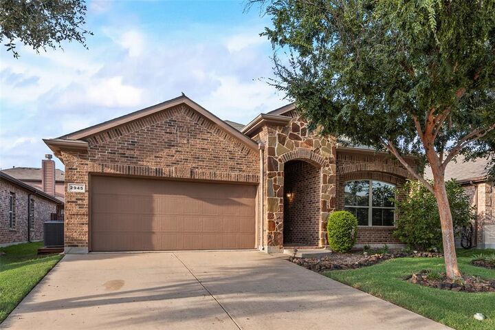 Photo de la propriété:  2945 Saddle Creek Drive  TX 76177