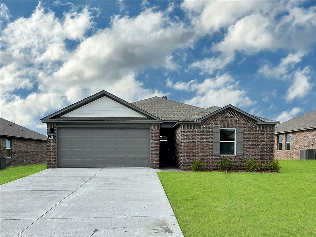 Property Photo: 533 Colorado Street AR 72730