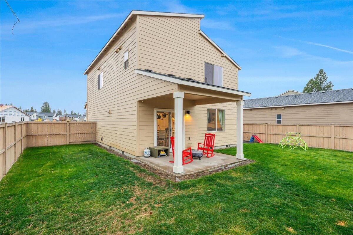 Property Photo: 16672 Pine Creek Drive OR 97739