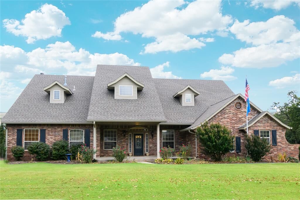 Property Photo: 2260 Bingham Drive OK 73020