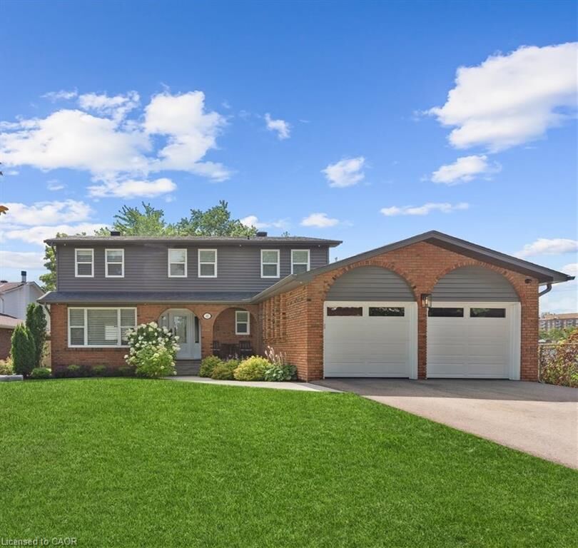 Property Photo:  42 Hillside Drive  ON L7G 4W3