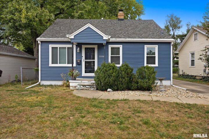 3206 N Indiana Avenue  Peoria IL 61603 photo
