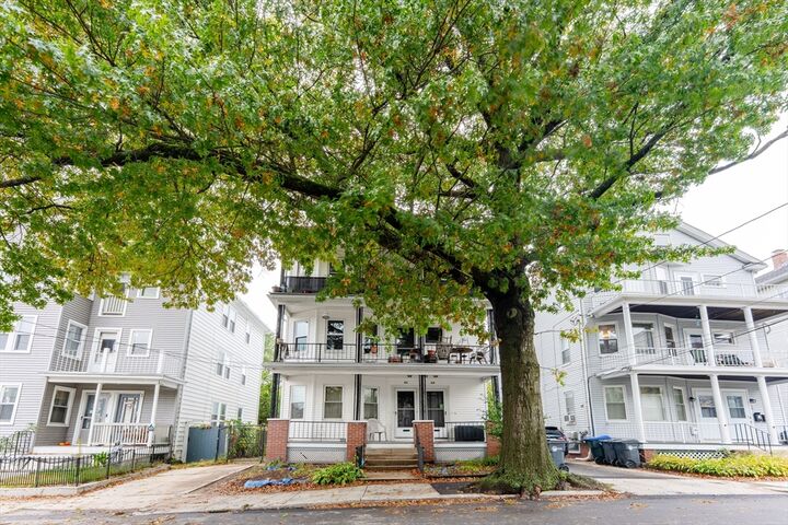 Property Photo:  39 Richter St  RI 02908 