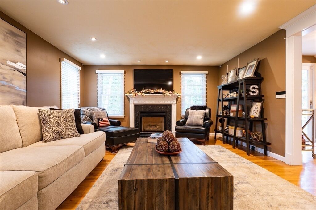 Property Photo: 4 Plantation MA 02048