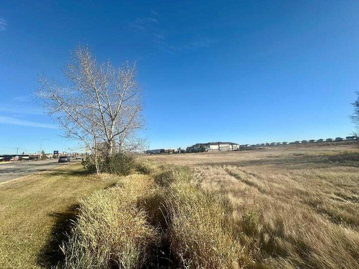 Property Photo: 7405 48 Avenue AB T4V 2T4