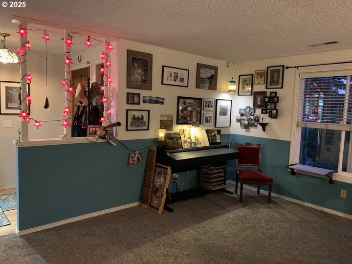 Property Photo:  3511 Scott Ct  OR 97459