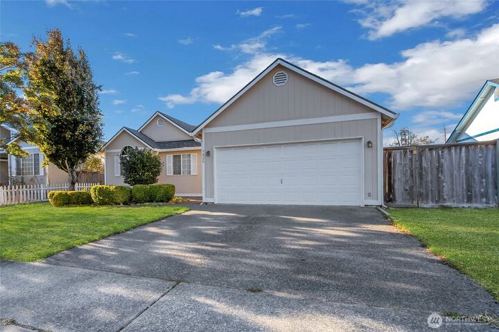 Property Photo: 9826 Donovan Court SE WA 98597