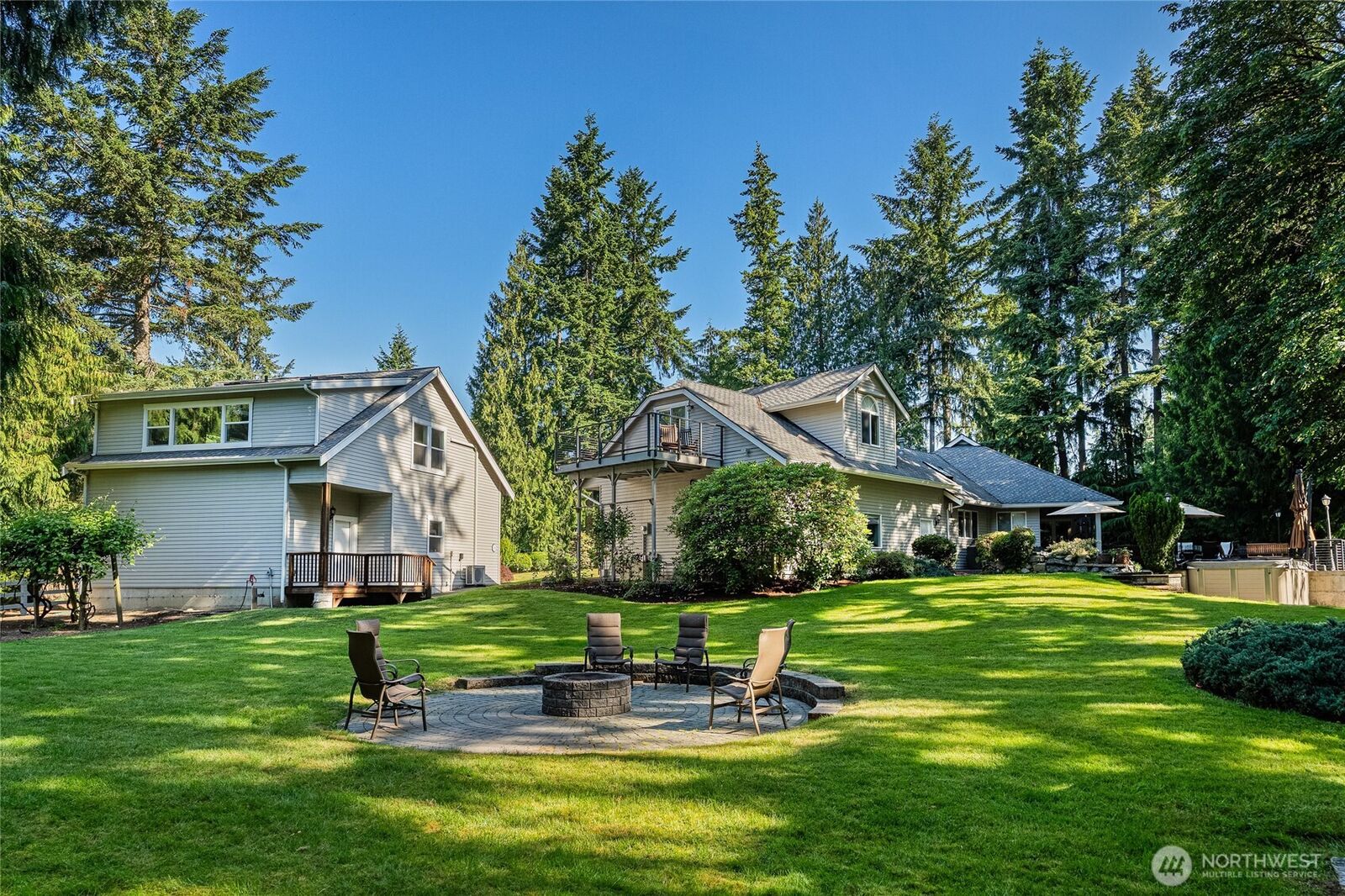 Property Photo: 15618 163rd Avenue NE WA 98072