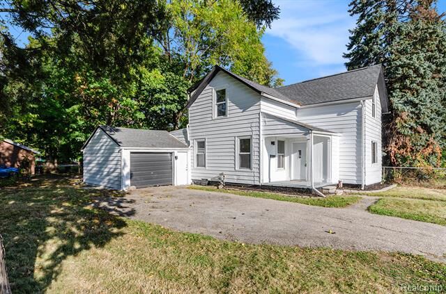 Property Photo:  11 S Gratiot Avenue  MI 48043 