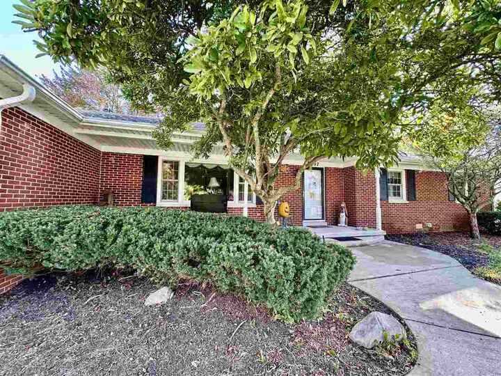 Property Photo: 3817 Delwood Lane IN 47374