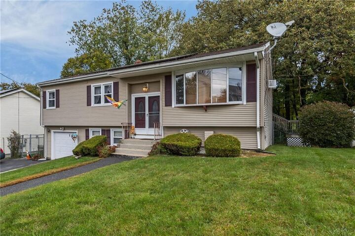 Property Photo:  7 Laurel Street  RI 02911 