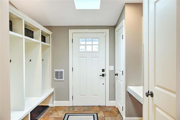 Property Photo: 6 Kenmore Court RI 02806