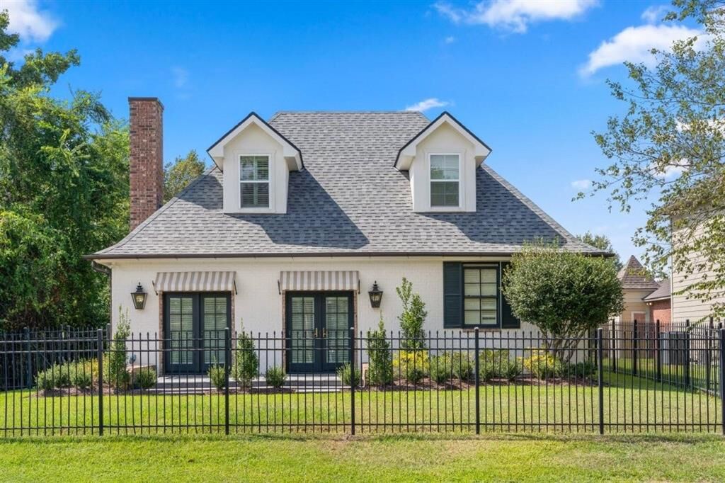 Property Photo:  801 St Anthony Street E  LA 70601 