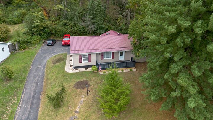 Property Photo:  212 Sharon Road  OH 45601 