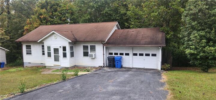 122 Hill Street  North Wilkesboro NC 28659 photo