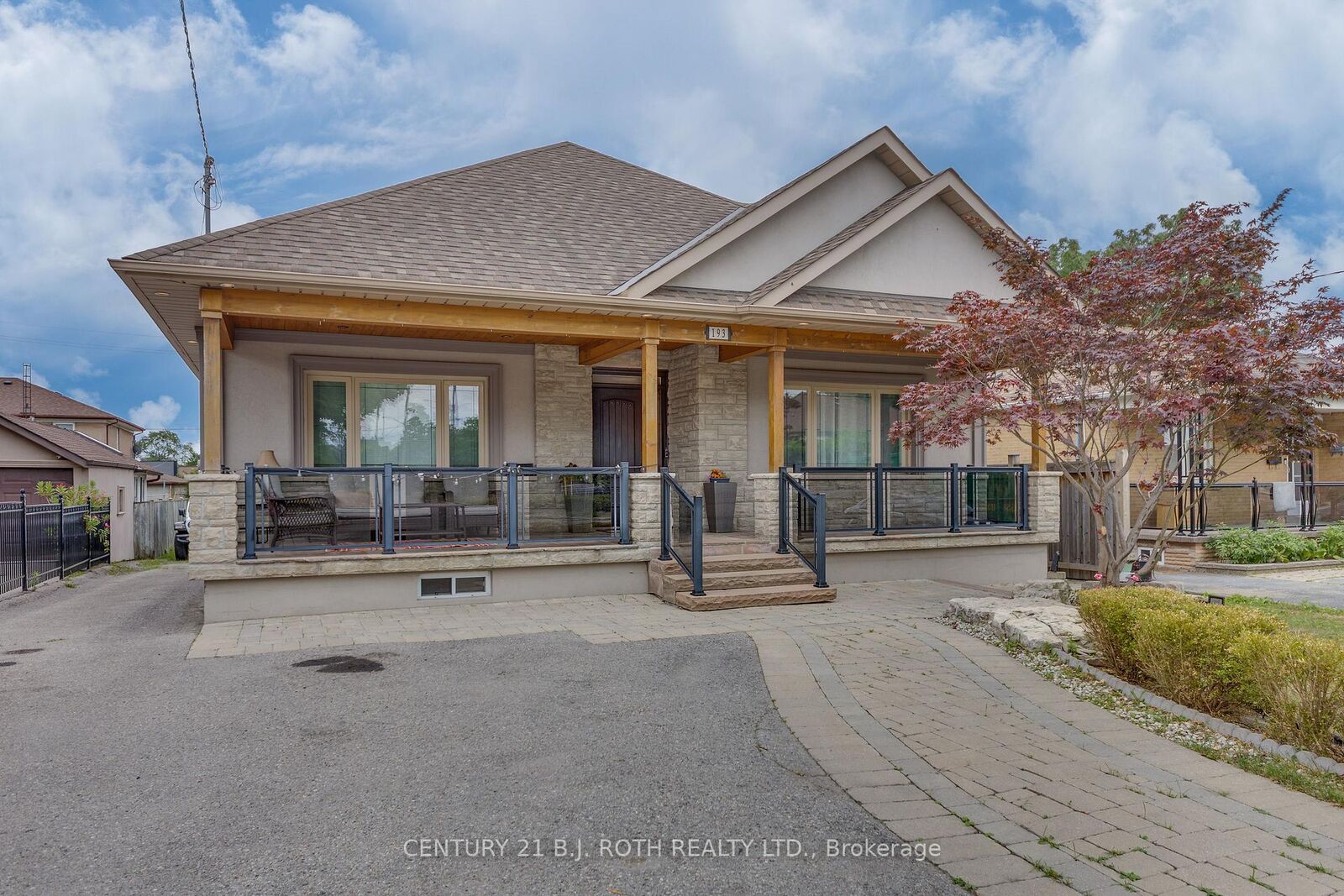 Photo de la propriété: 193 Epsom Downs Drive ON M3M 1S8