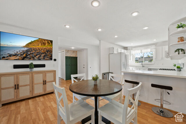 Property Photo:  381 E Park Creeke Ln  UT 84115