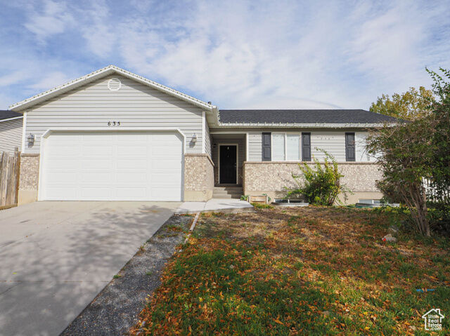 Property Photo: 635 E Wildrose Dr N UT 84029