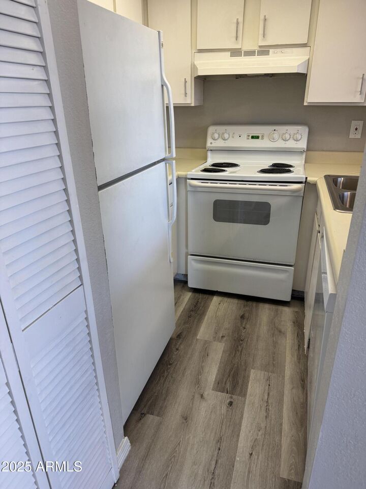 Property Photo:  7221 E Granada Road 2  AZ 85257 